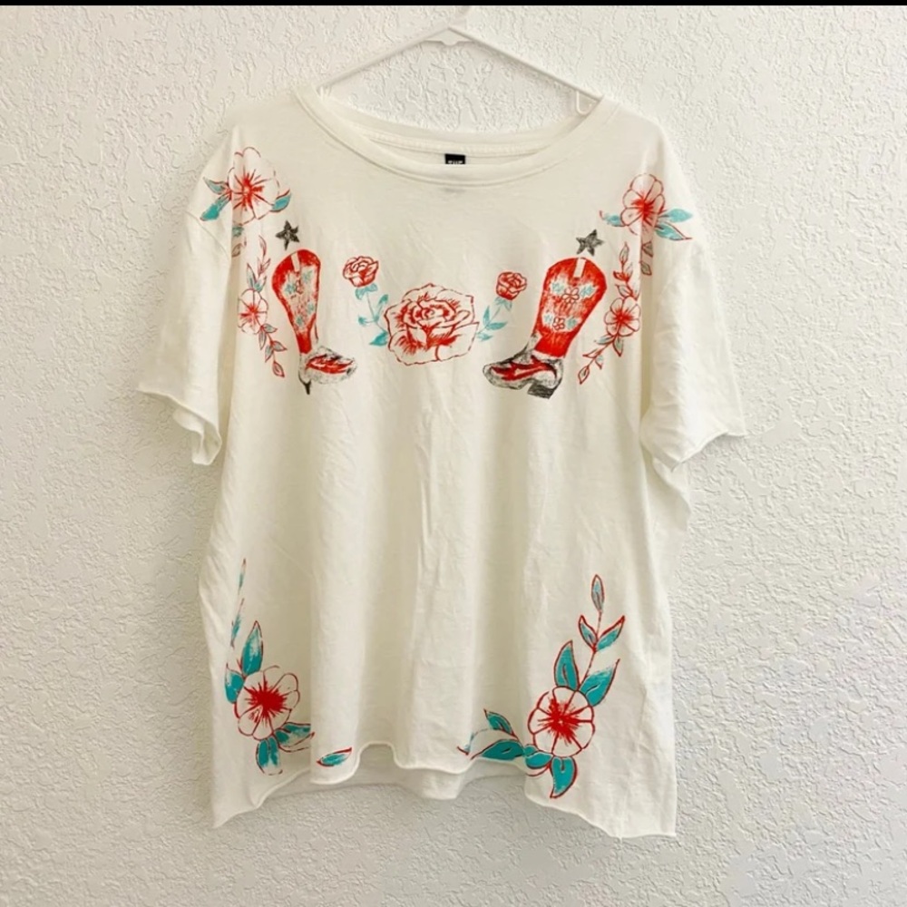 NEW Casual Tee Shirt Oversized Rodeo Texas Cowboy Boots Graphic Top Size S